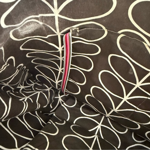 Large Orla Kiely Lester stem tote bag. - Picture 9 of 9